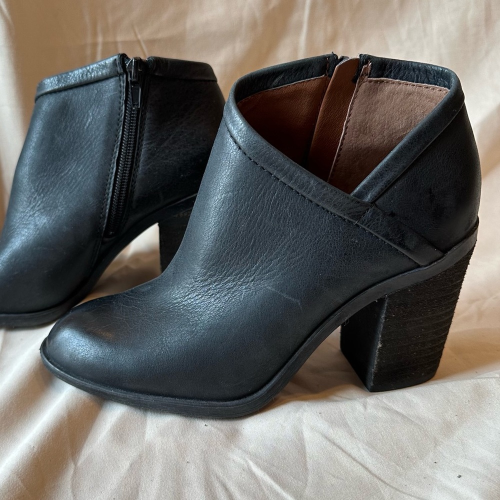 Lucky Brand salza bootie